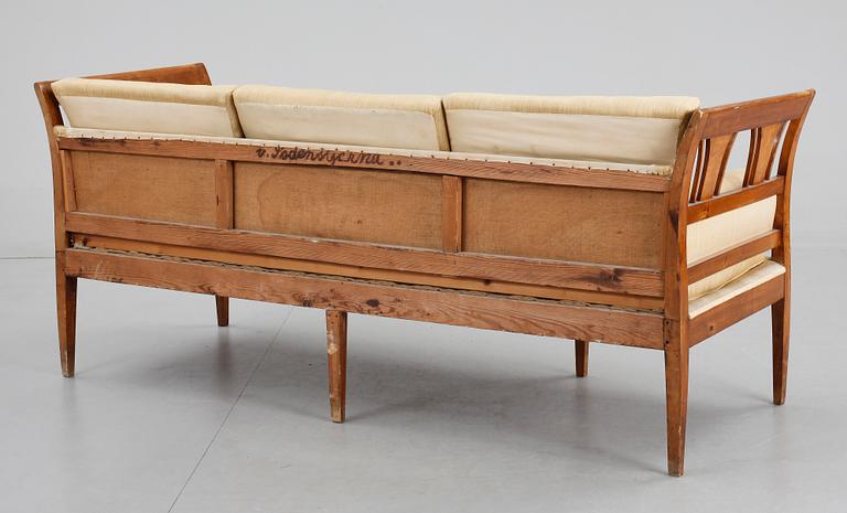 SOFFA samt KARMSTOLAR, 2 st, Karl Johan, 1800-talets första hälft.