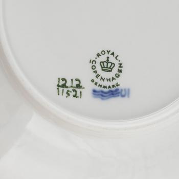 Arnold Krogh, servis, 49 delar, "Blå vifte", Royal Copenhagen, Danmark, 1900-talets andra hälft.