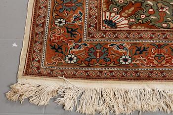 A Kayseri rug, 290 x 195 cm.