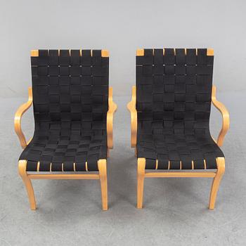 Bruno Mathsson, a pair of 'Mina' easy chairs from Bruno Mathsson International.