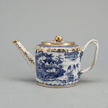 TEKANNA, porslin, Kina, Qingdynastin, Qianlong (1736-1796).