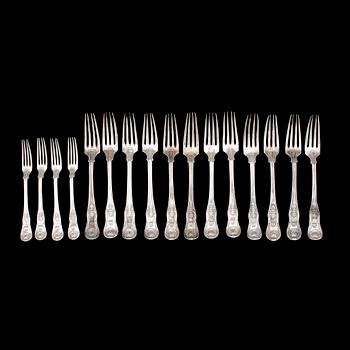 MATGAFFLAR, 10+2 SAMT 4 st SMÖRGÅSGAFFLAR, silver, mest J.P. Grönvall, Stockholm 1830-40-tal. Tot ca 1080 gram.