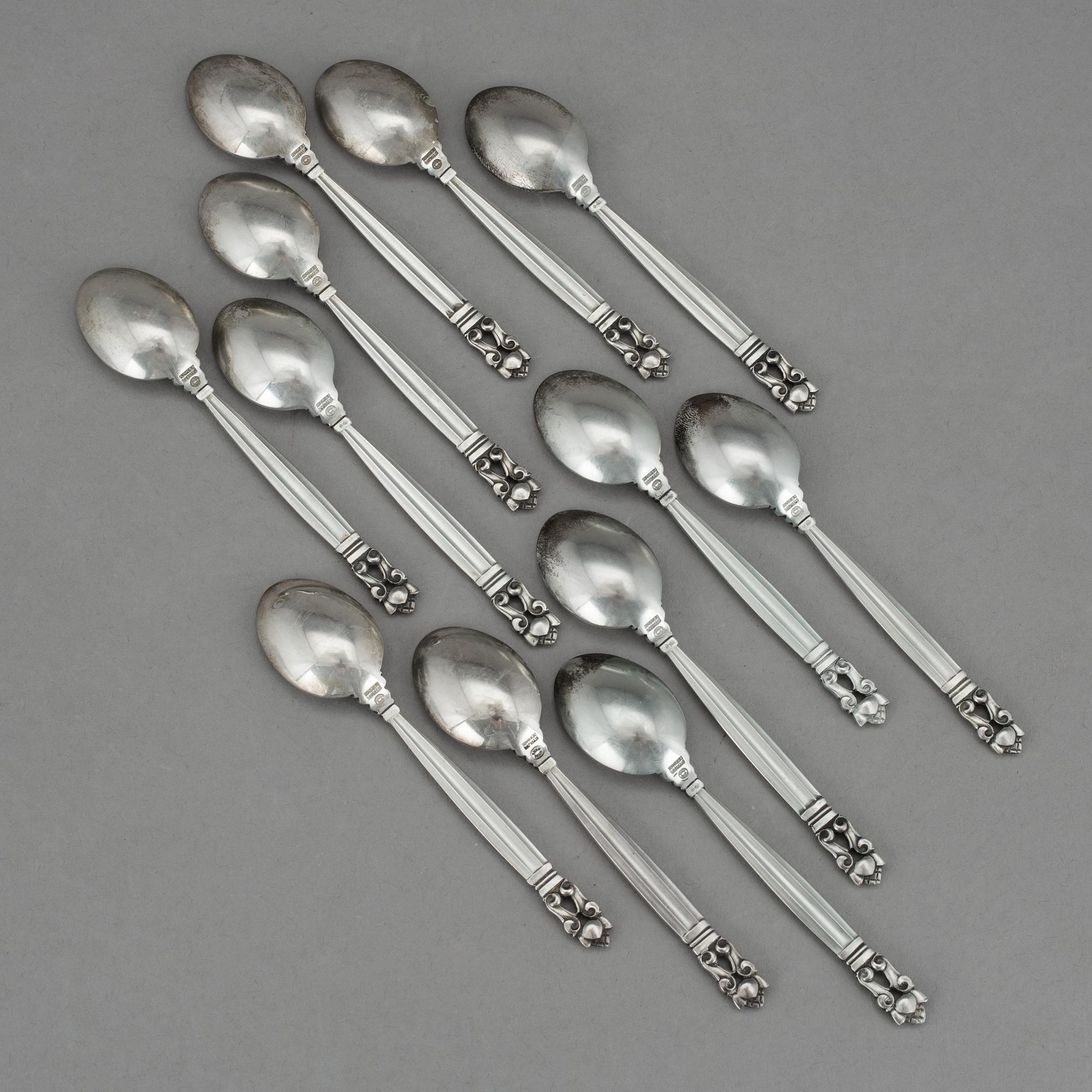 MOCKASKEDAR, 12 st, silver, "Konge/Acorn", Johan Rohde, Georg Jensen, efter 1945. Vikt 138 g.
