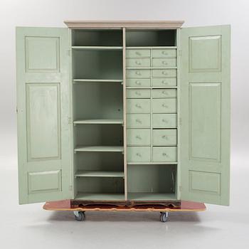 Cabinet, 19th century.