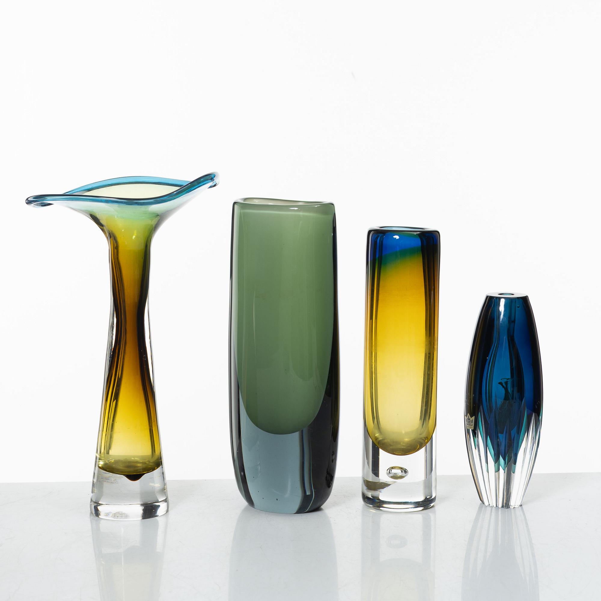 Vicke Lindstrand, four vases, Kosta, mid-20th century.