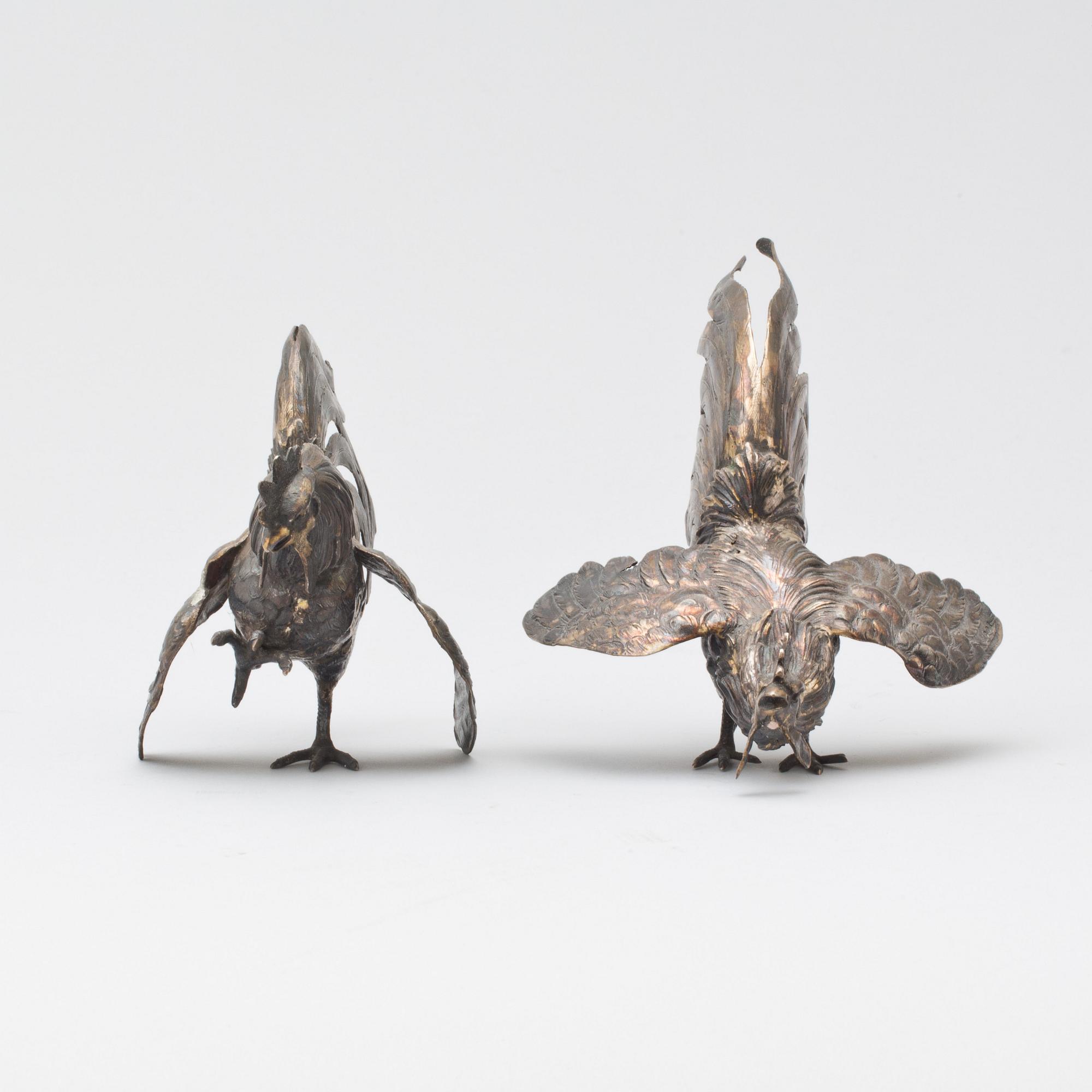 BORDSDEKORATIONER, 2 st. Sterlingsilver, utl stämplar. 1900-tal. 370g.