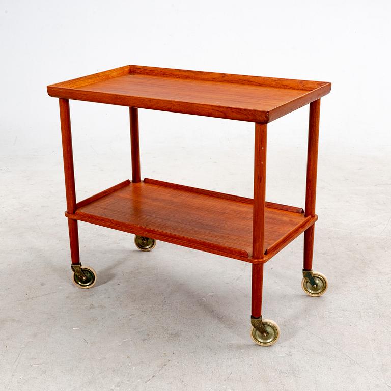 A mahogany 1950/60s serving trolley.