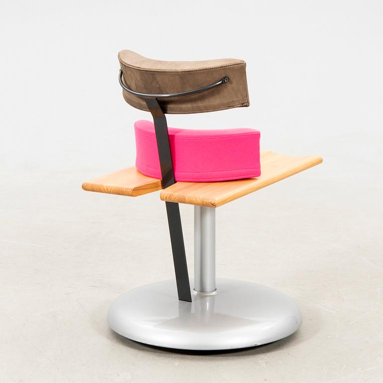 Pepe Cortés & Javier Mariscal, stol, "Trampolin", formgiven 1984 för Akaba Spanien.