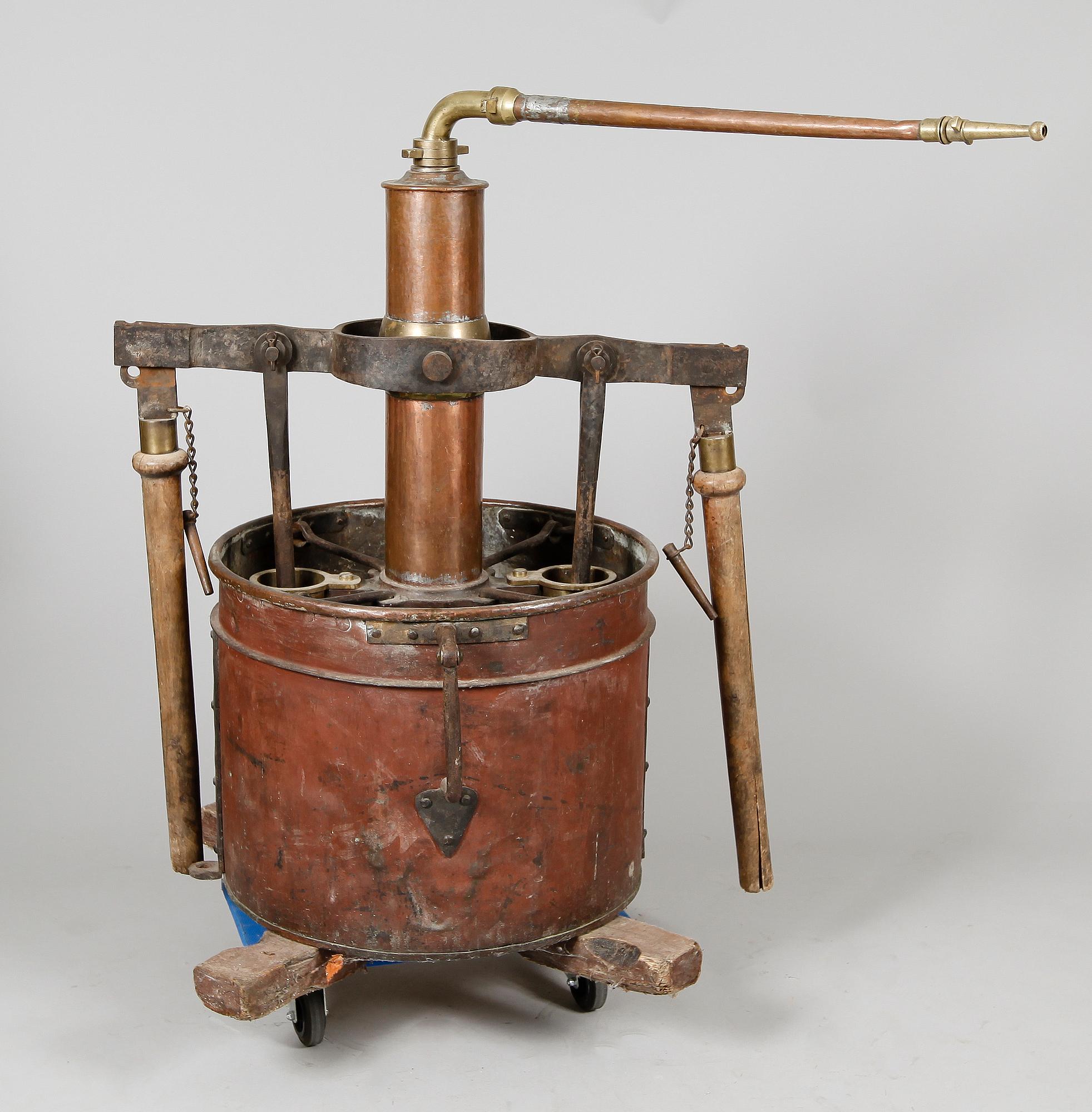 BRANDSPRUTA, koppar och mässing, 1800-tal.