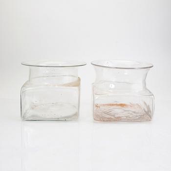 Signe Persson-Melin, a set of two glas jars "Sill i kvadrat" Boda Nova later part of the 20th century.