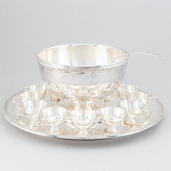 A Louis XVI-style silver 925/1000 punch-set, marked Camosso, Peru.