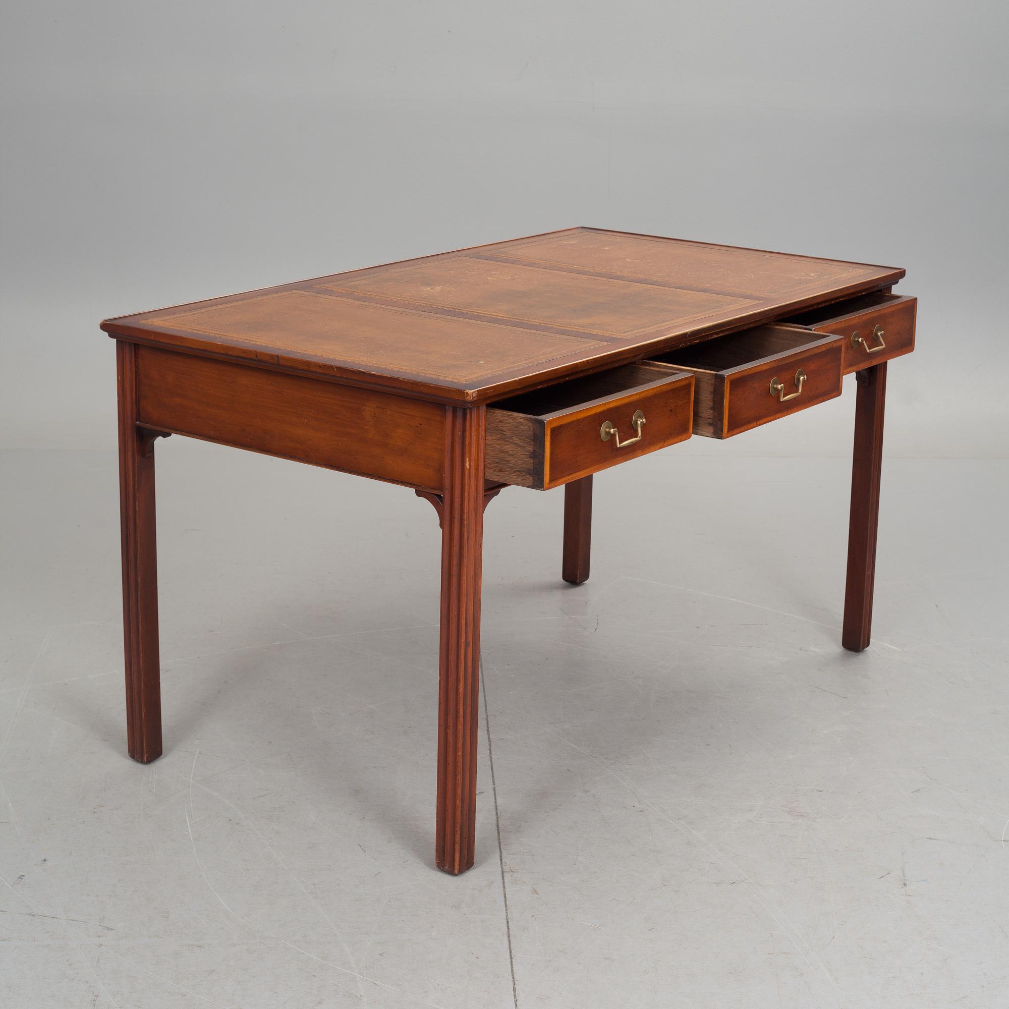 SKRIVBORD, engelsk stil, 1900-tal.