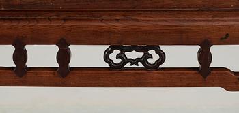 BORD, hardwood. Qing dynastin (1662-1912).