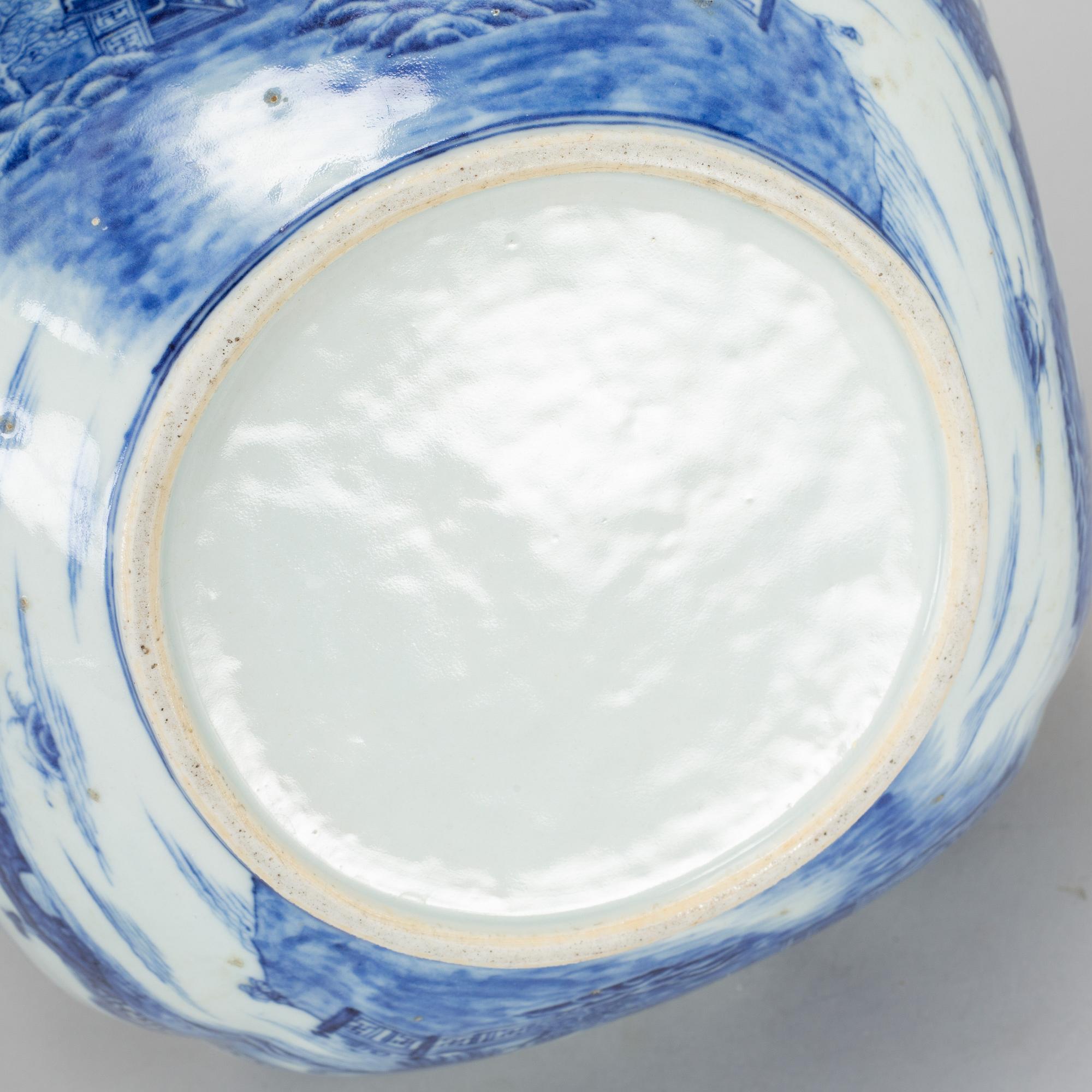 Two blue and white serving dishes and a bowl, Qing dynasty, Qianlong (1736-95).