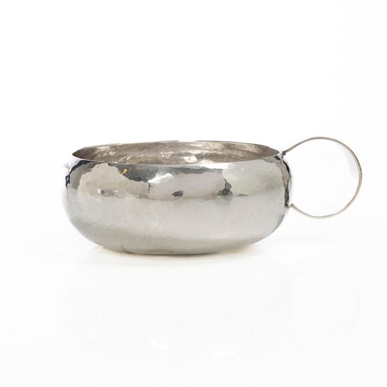 Olle Ohlsson, Tasse a vin, silver, Olle Ohlsson Silversmide, Stockholm 1992.