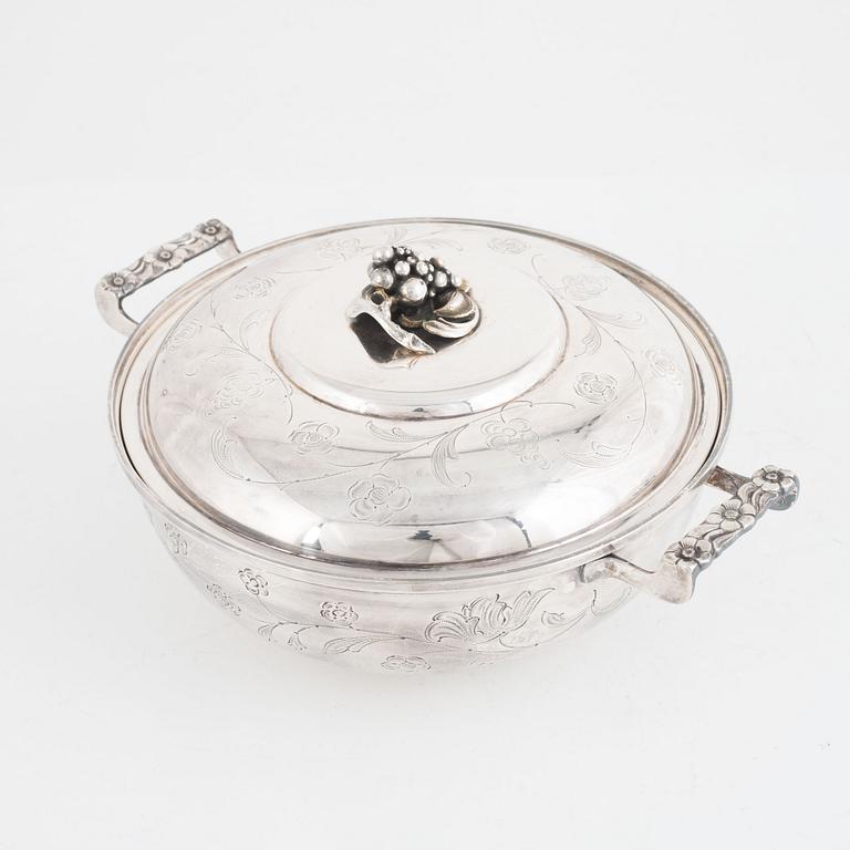 A silver dish with lid, C G. Hallberg, Stockholm, Sweden, 1940.