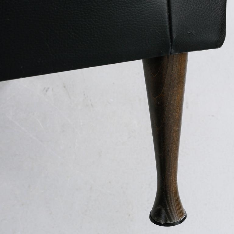 A lounge chair with foot stool by Gijs Papavoine for Montis, model "Castor", late 20th century.