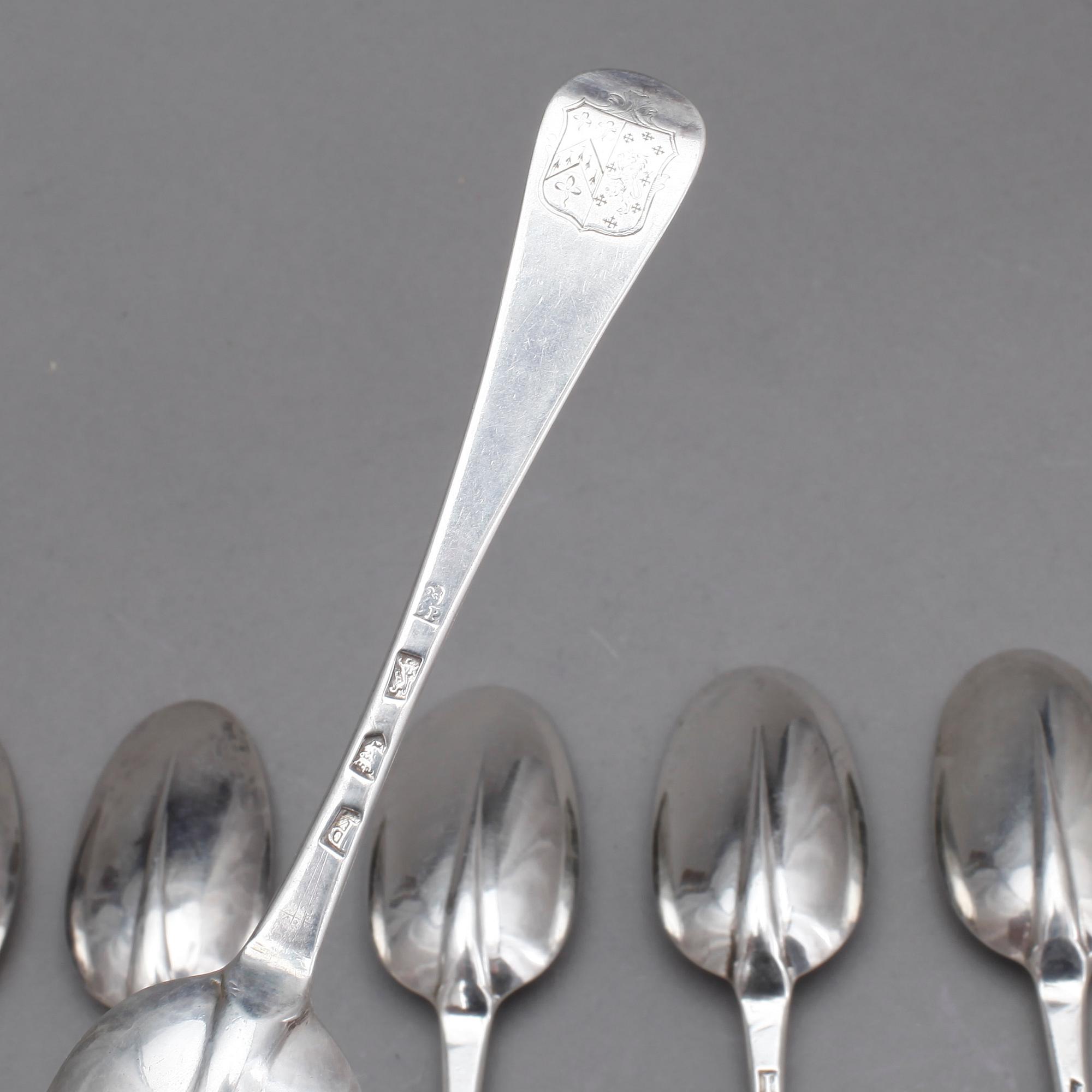 RÅTTSVANSSKEDAR, 4+3, silver, London bla 1730. Tot ca 446 gram.