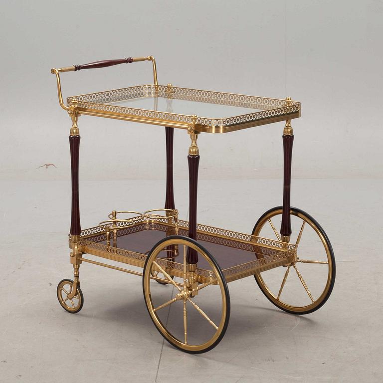 SERVERINGSVAGN, 1900-talets andra hälft.