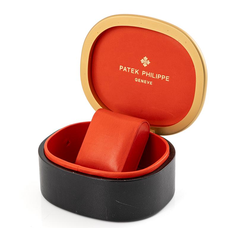 Patek Philippe, box, 135 x 115 x 57 mm.