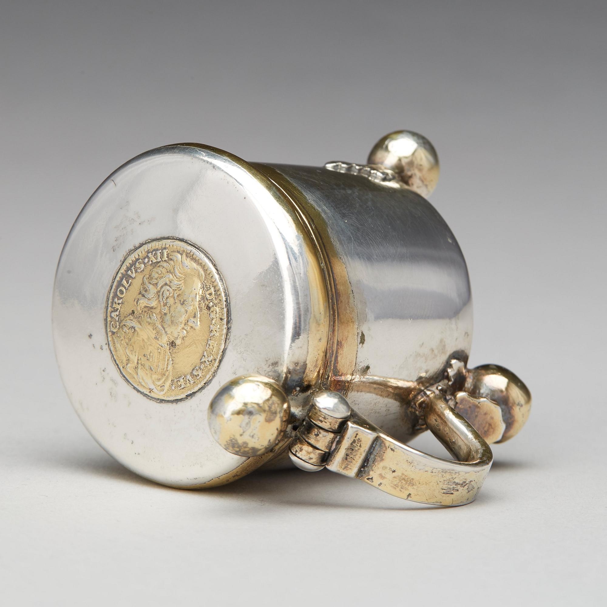 Johan Lorenz Starin, miniatyrdryckeskanna, silver, Stockhom 1742. Senbarock.