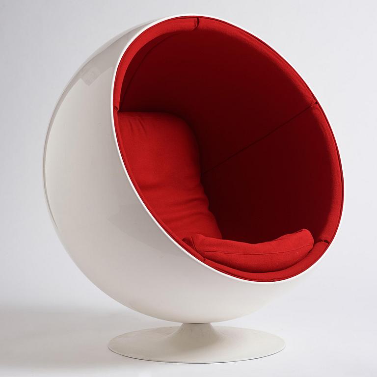 Eero Aarnio, a "Ball Chair", Adelta, Finland, post 1996.