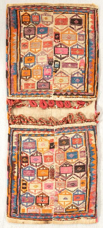 Sadelväska Azerbaijan Khorjin semiantik ca 107x44 cm.
