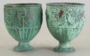 YTTERKRUKOR, snarlika, koppar, 1900-tal.