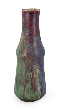 197. Toini Muona, A CERAMIC VASE.