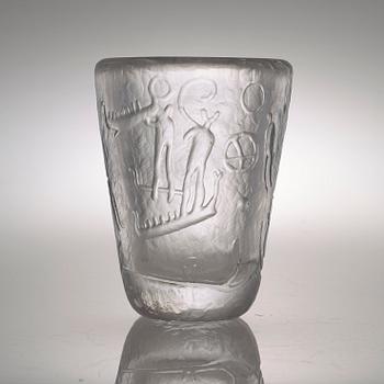 A Vicke Lindstrand glass vase, Kosta.