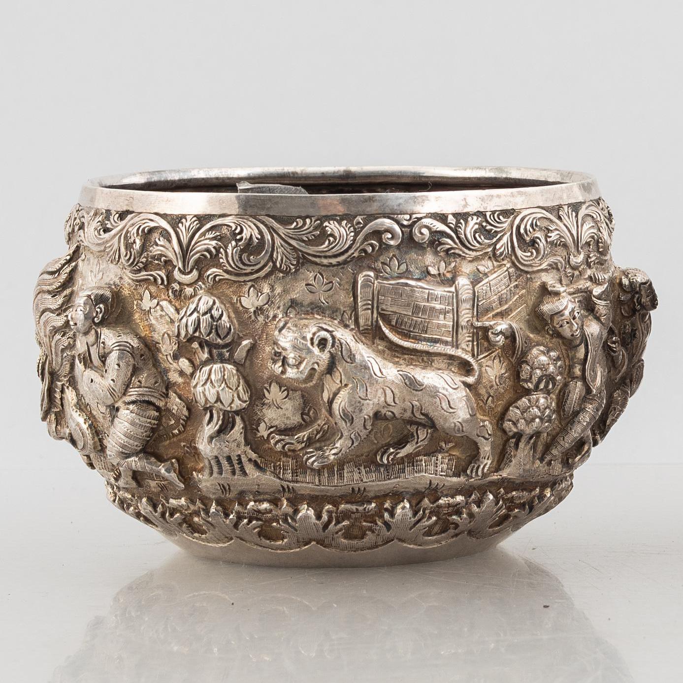 A low-grade silver Thabeik bowl, Burma, first half of the 20th century.