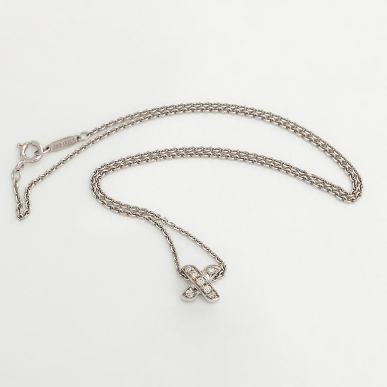 Tiffany & Co, kaulakoru "Cross Stitch", 18K valkokultaa ja timantteja.