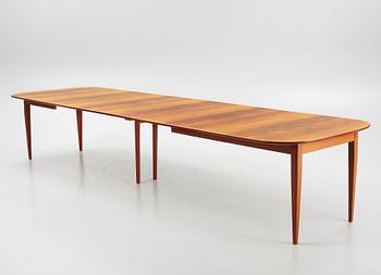 Josef Frank, a model 947 mahogany table by Svenskt Tenn, Sweden.