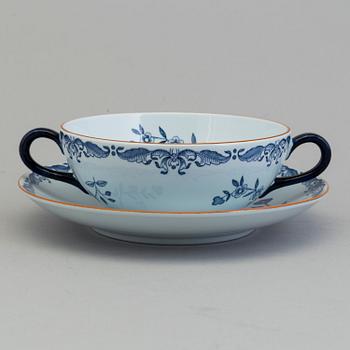 A 14 piece porcelain service "Ostindia" from Rörstrand, second half of the 20th century.