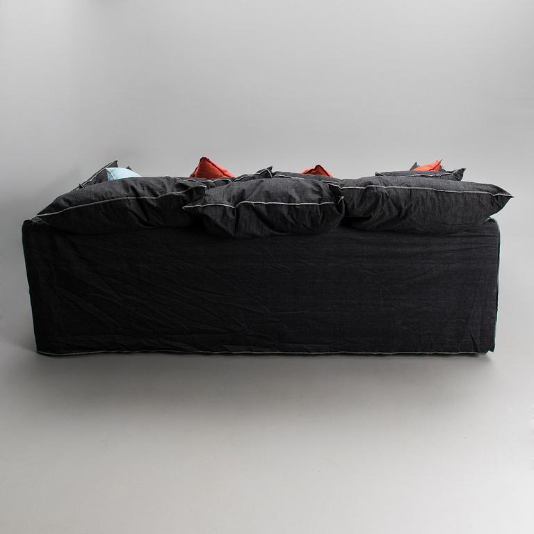 PAOLA NAVONE, A SOFA, Ghost 16, Gervasoni.