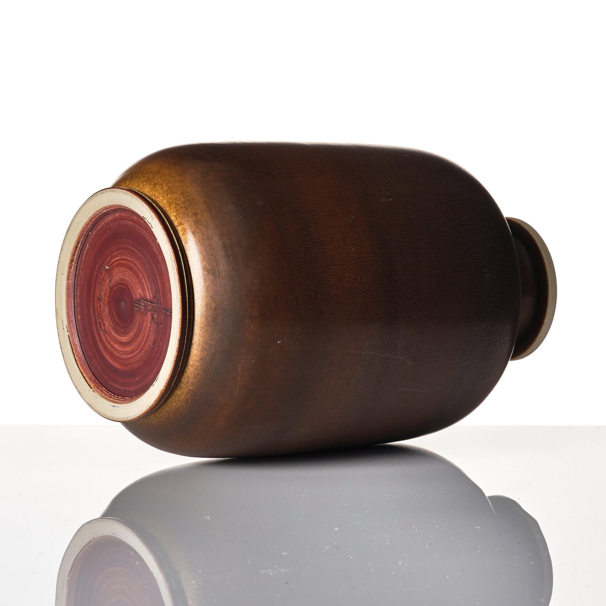Berndt Friberg, a stoneware vase, Gustavsberg studio, Sweden 1968.