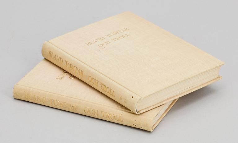 BÖCKER, 2 st med 6 sambundna vol, "Bland Tomtar och Troll", originaltryck, Åhlen & Åkerlunds förlag, 1907-1912.