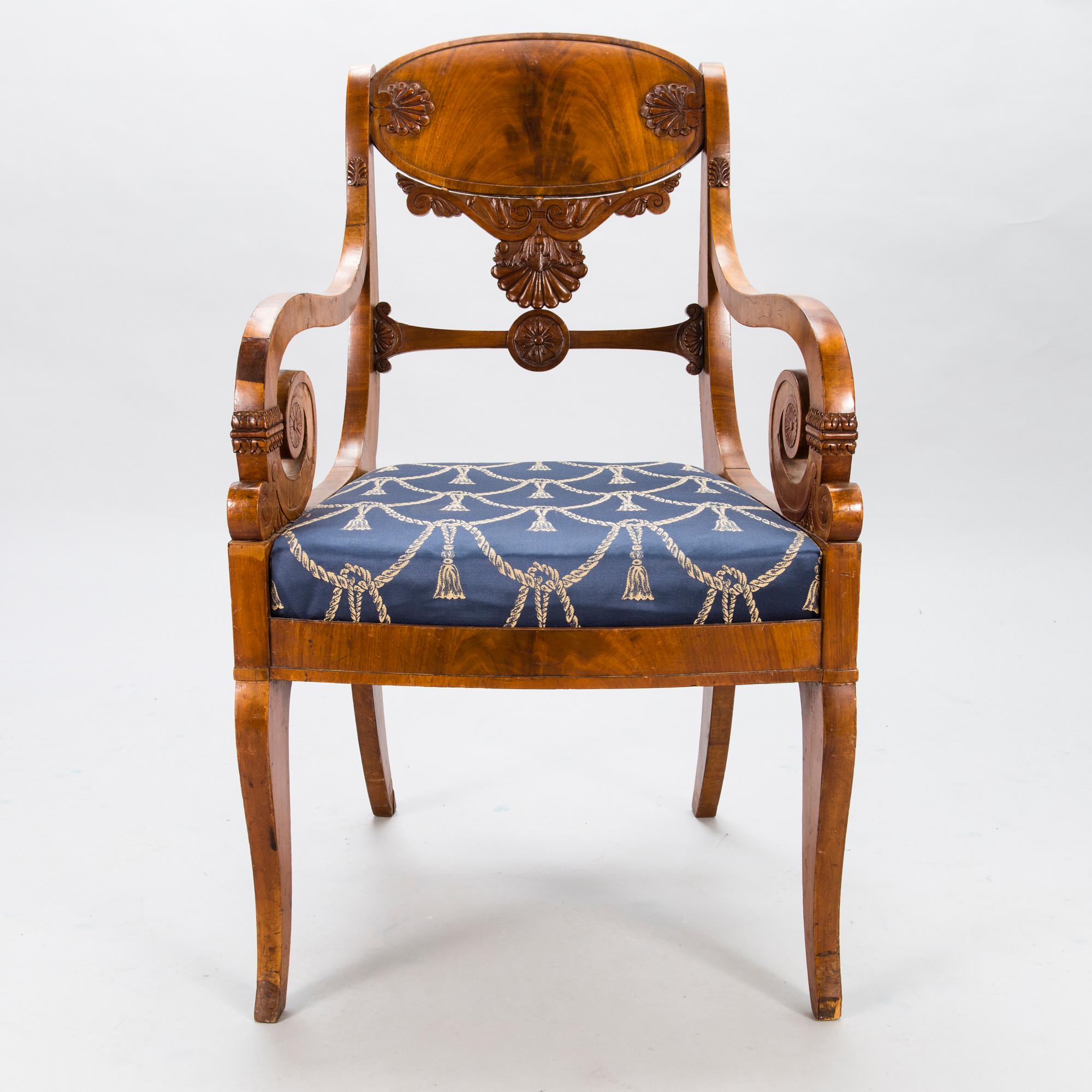 A RUSSIAN BIEDERMEIER CHAIR, ca 1820-1840s.