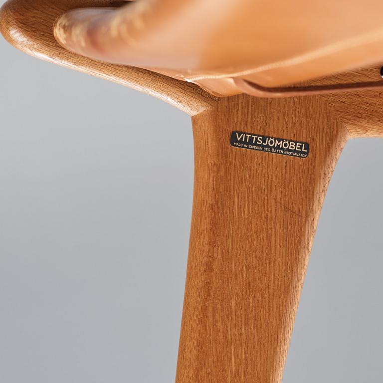 UNO & ÖSTEN KRISTIANSSON, a pair of "Hunting chairs" model 204, for Luxus, Vittsjö, Sweden 1960's.