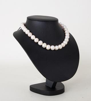 PÄRLCOLLIER, Kinesiska sötvattenspärlor.