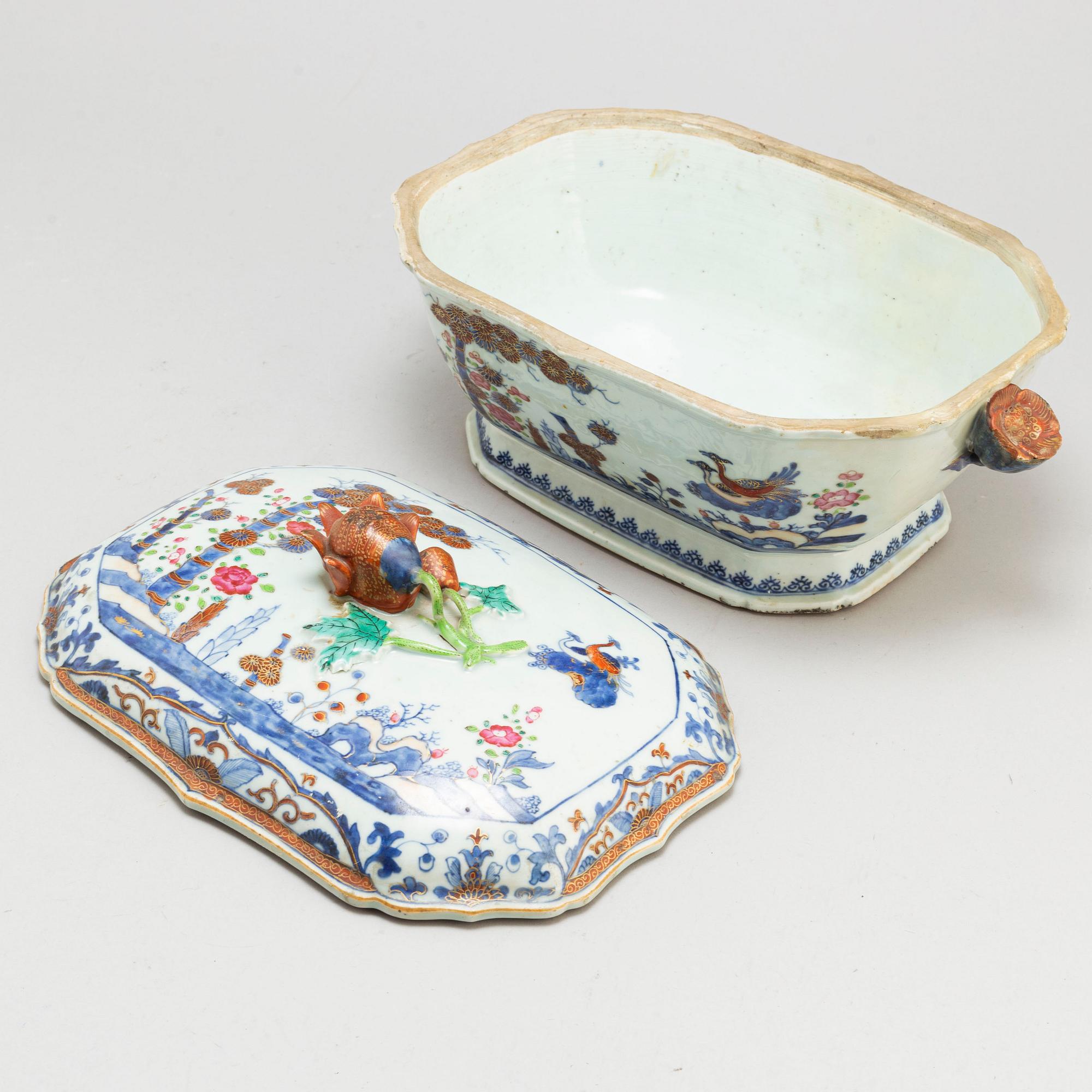 A famille rose tureen with cover, Qing dynasty, Qianlong (1736-95).
