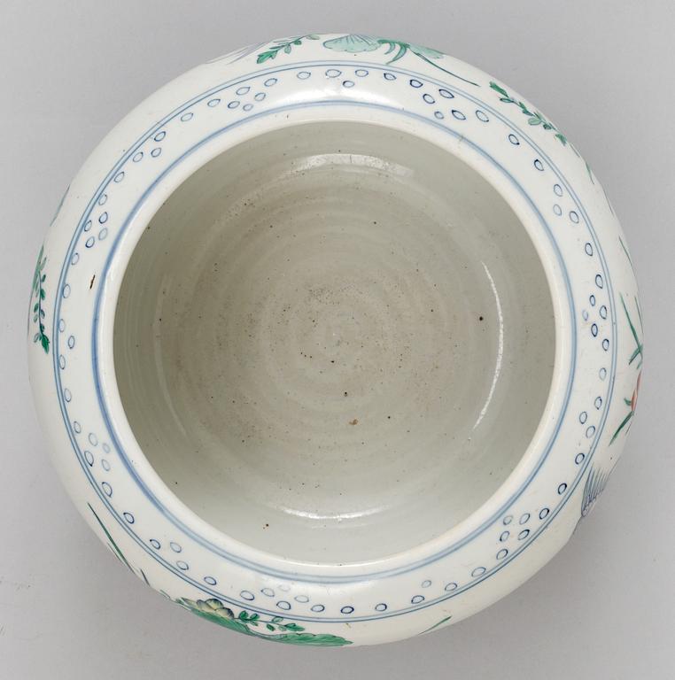 A wucai censer, Qing dynasty (1644-1912).