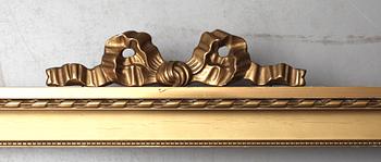 KORNISCHER, ett par, gustaviansk stil, 1900-tal.