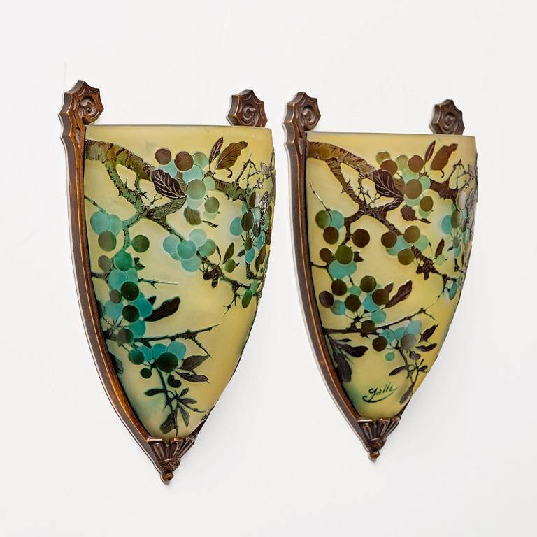 Emile Gallé, a pair of Art Nouveau cameo glass wall lights, Nancy, France, early 1900s.