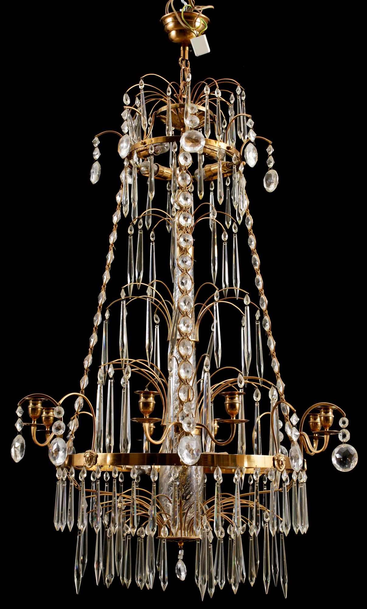 LJUSKRONA, Louis XVI-stil, 1900-talets andra hälft. H 95(110).