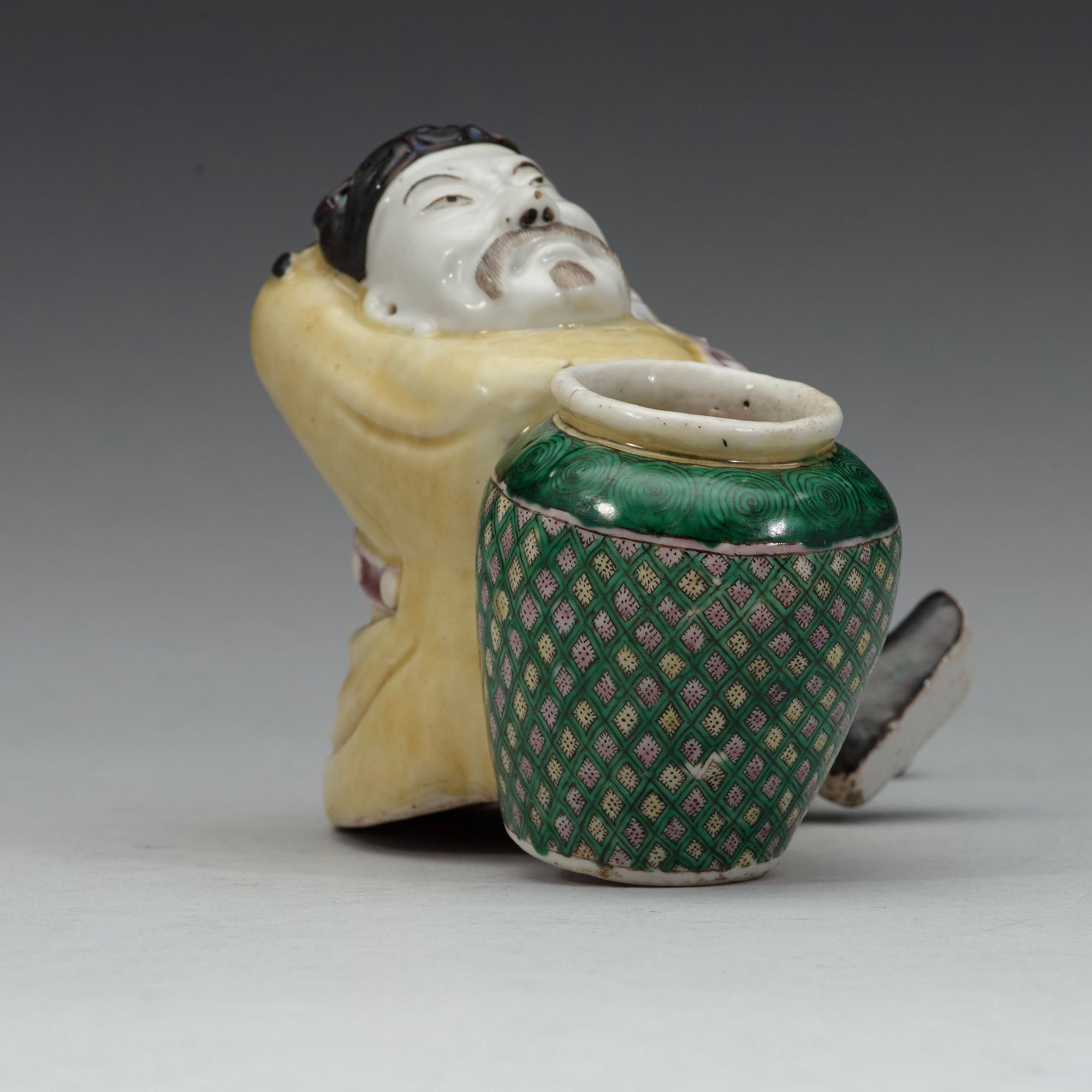 A famille verte figure of Li Bai, Qing dynasty, Kangxi (1662-1722).