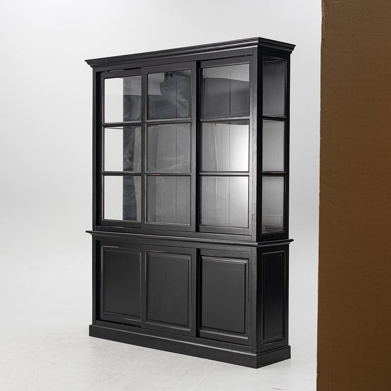 Vitrinskåp, Newport.