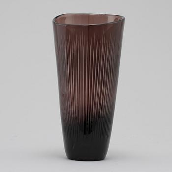 VAS, glas, Vicke Lindstrand, Kosta, 1900-talets andra hälft.