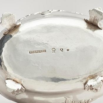 A Swedish 18th century silver sugar-casket, mark of Arvid Castman the younger, Eksjö 1774.
