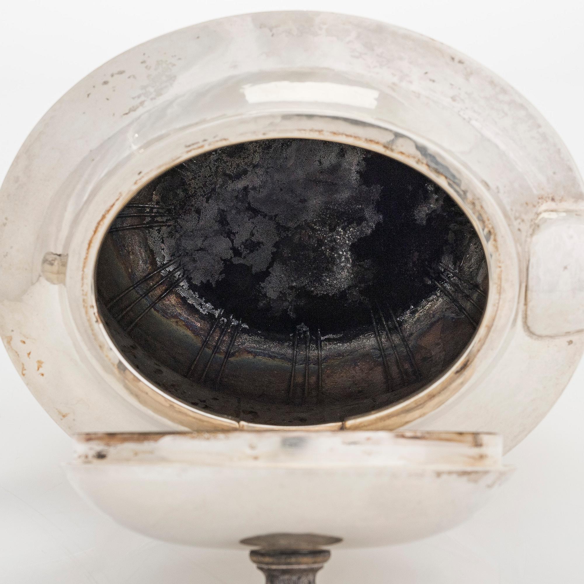 A silver teapot, import marked Oskar Lindroos, Helsinki 1929.